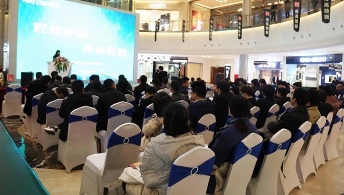 宅男视频下载携手设计大咖何武贤, 宅男视频下载携手设计大咖何武贤,