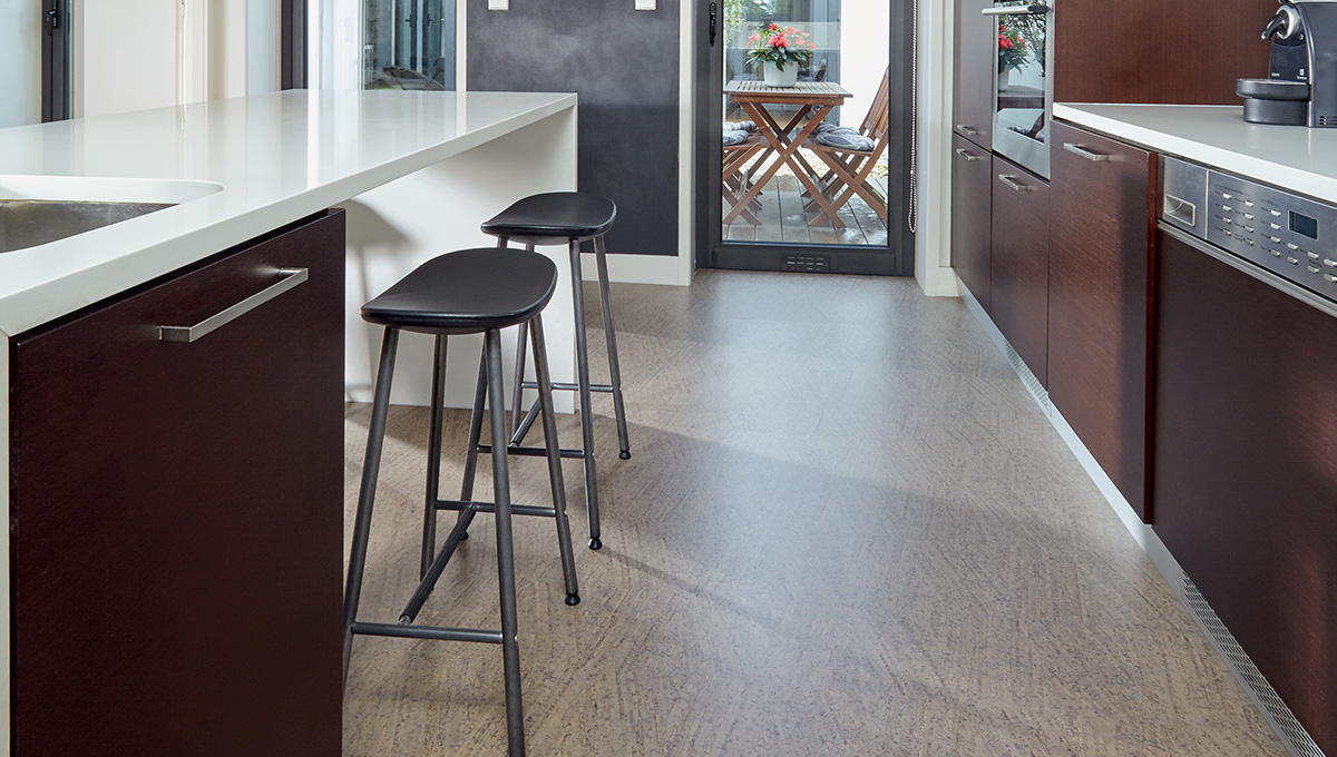 实木复合地板宅男视频下载品牌打造寒冬暖窝家居？ 5