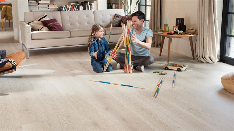 一站国际家|宅男视频下载地板全球甄选，用实木铺垫美好生活 3