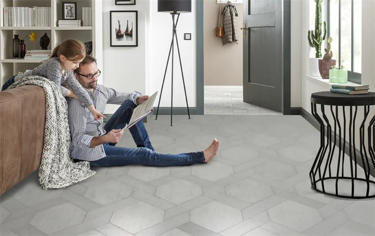 为热爱更尽兴|宅男视频下载软木陪你“静”享世界杯 4