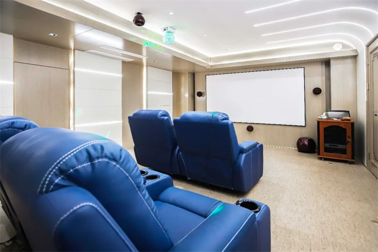 为热爱更尽兴|宅男视频下载软木陪你“静”享世界杯 8