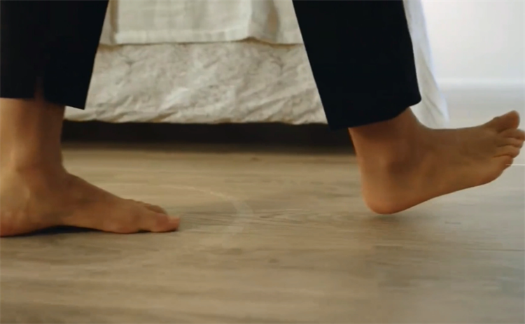 为热爱更尽兴|宅男视频下载软木陪你“静”享世界杯 7