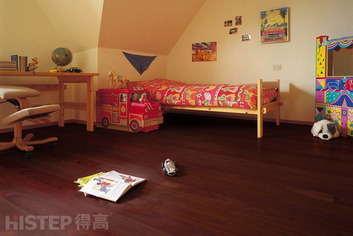 怎样用实木复合地板打造高端豪华家装？ 宅男视频下载Par-ky实木复合地板